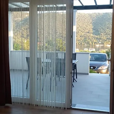 Apartmani Luka Grebastica Exterior photo